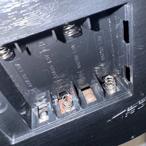 2007 Gibson Power Tour Tiger Electronics Black Electric Toy Guitar - Not Working - Picture 2 of 7